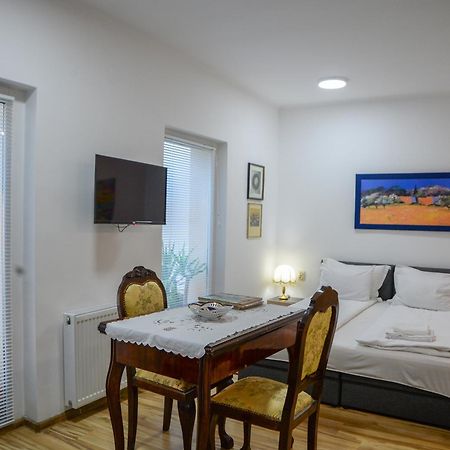Apartman Centar سرمسكي كارلوفيتش المظهر الخارجي الصورة