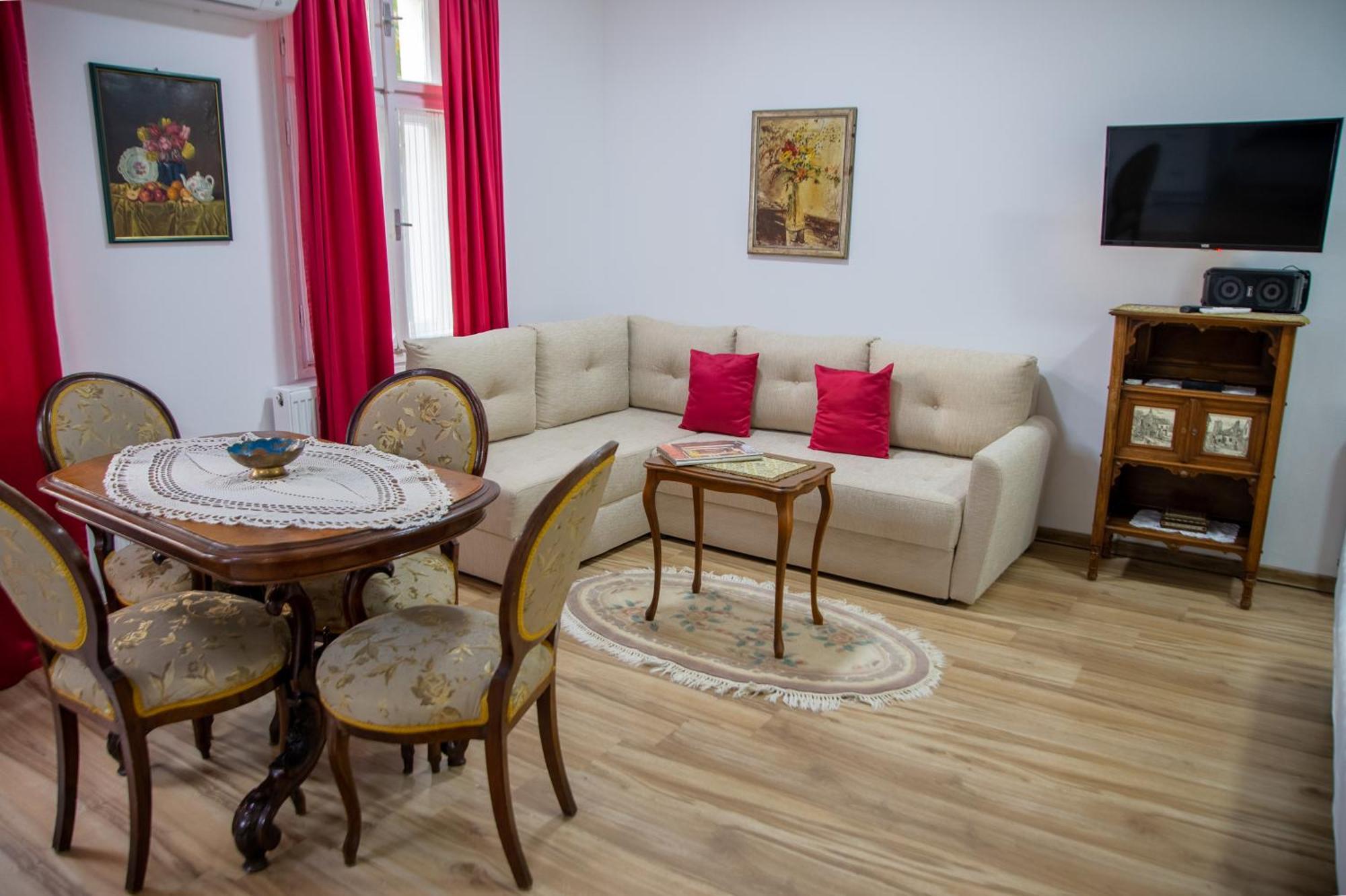 Apartman Centar سرمسكي كارلوفيتش المظهر الخارجي الصورة