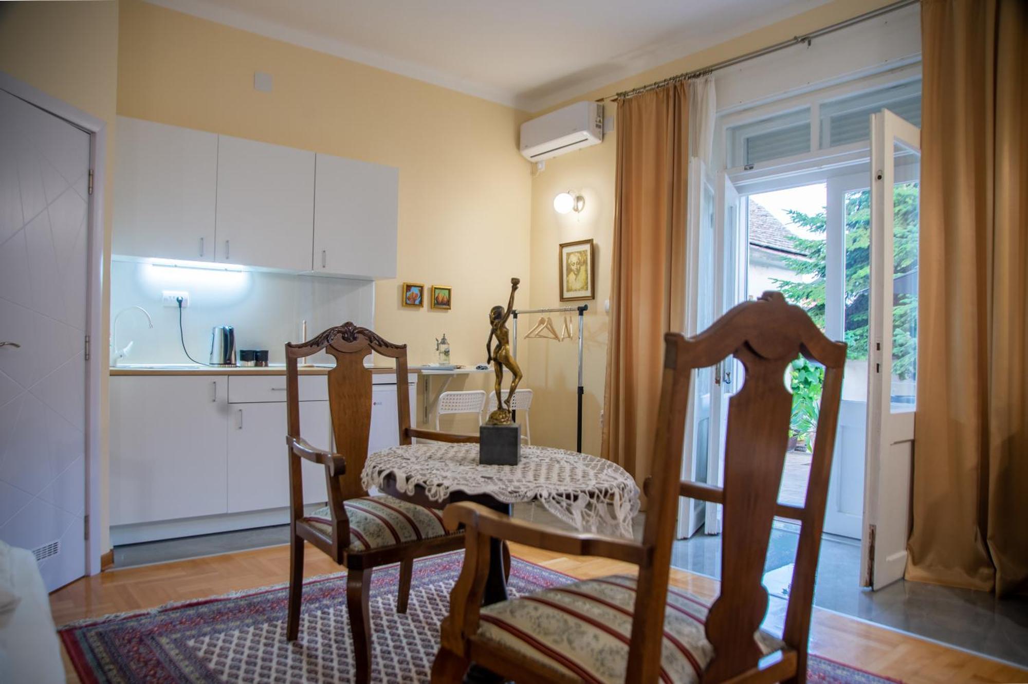 Apartman Centar سرمسكي كارلوفيتش المظهر الخارجي الصورة